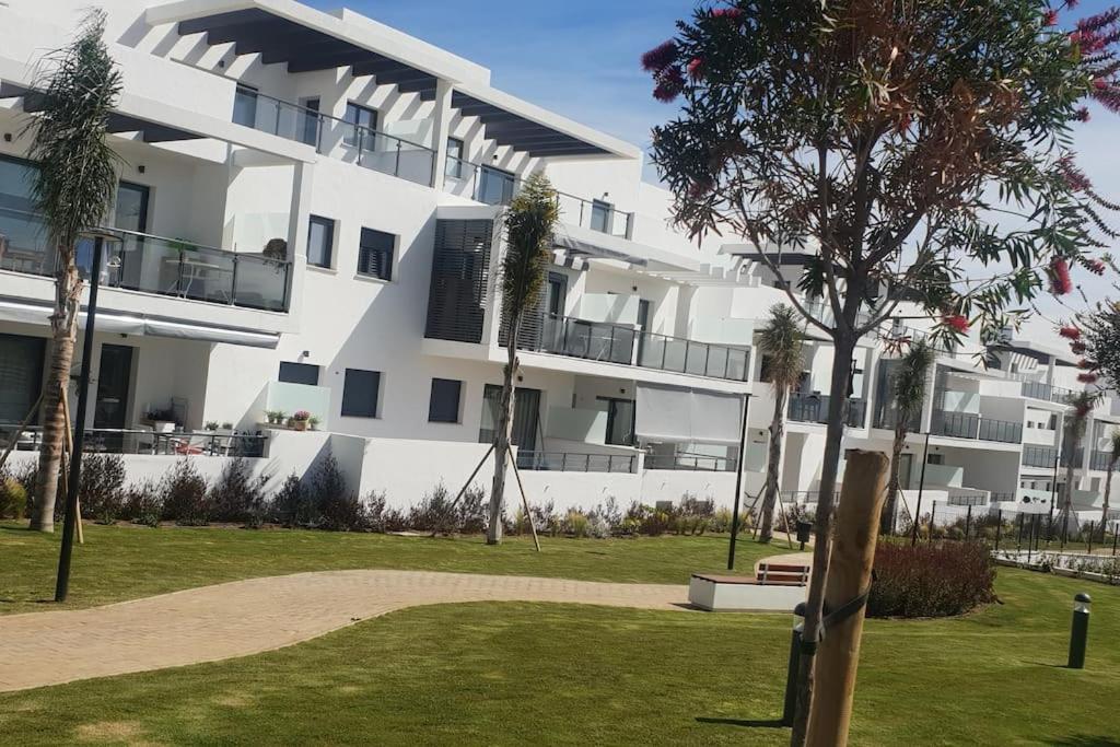 Atico Con Piscina, Golf, Vistas Al Mar Lejlighed Torre de Benagalbon Eksteriør billede