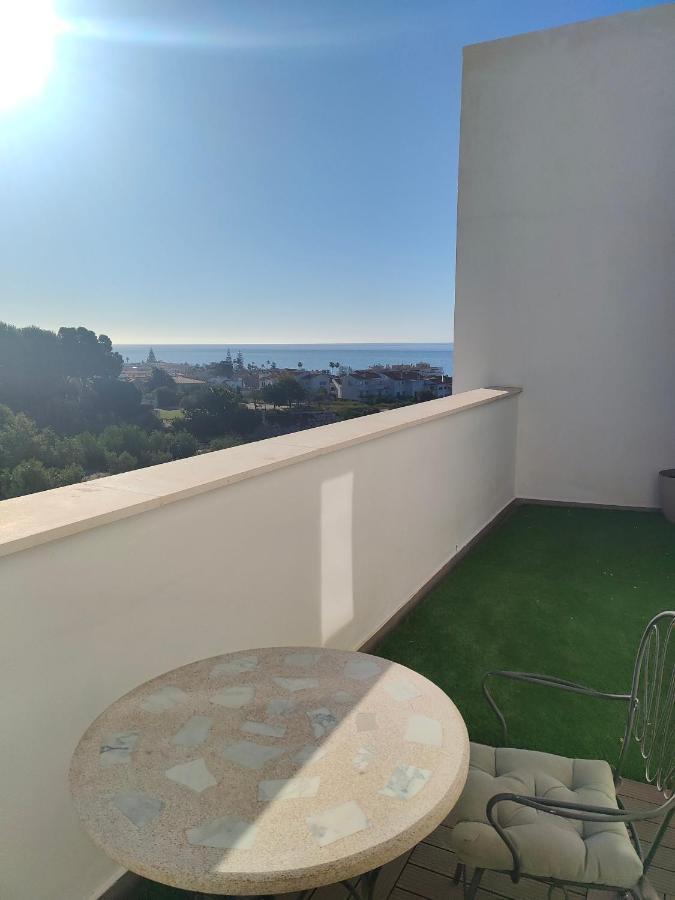 Atico Con Piscina, Golf, Vistas Al Mar Lejlighed Torre de Benagalbon Eksteriør billede