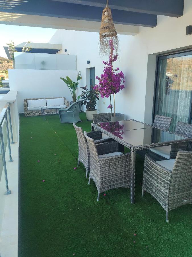 Atico Con Piscina, Golf, Vistas Al Mar Lejlighed Torre de Benagalbon Eksteriør billede